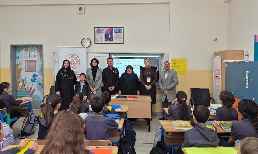 Kütahya'da öğrenciler kahramanlarla bir araya geldi