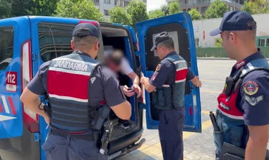Atakum'da silahlı tehditten aranan hükümlü jandarma operasyonuyla yakalandı