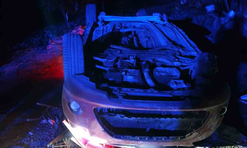 Keşan'da sahil yolunda takla atan otomobilde 4 kişi yaralandı