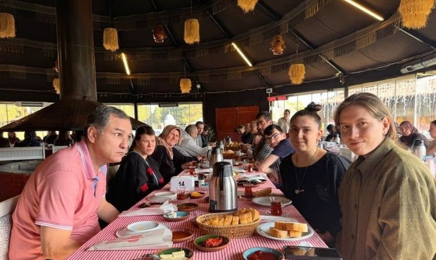Kahvaltıda dayanışma: Bilecik'te özel ihtiyaçlı bireyler ve aileleri bir arada