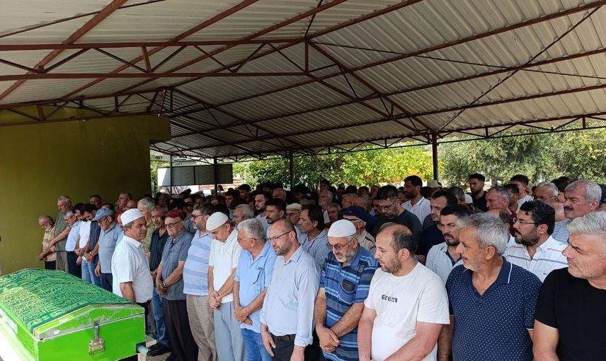 Kozan'da uğurlanan 16 yaşındaki öğrenci için son görev
