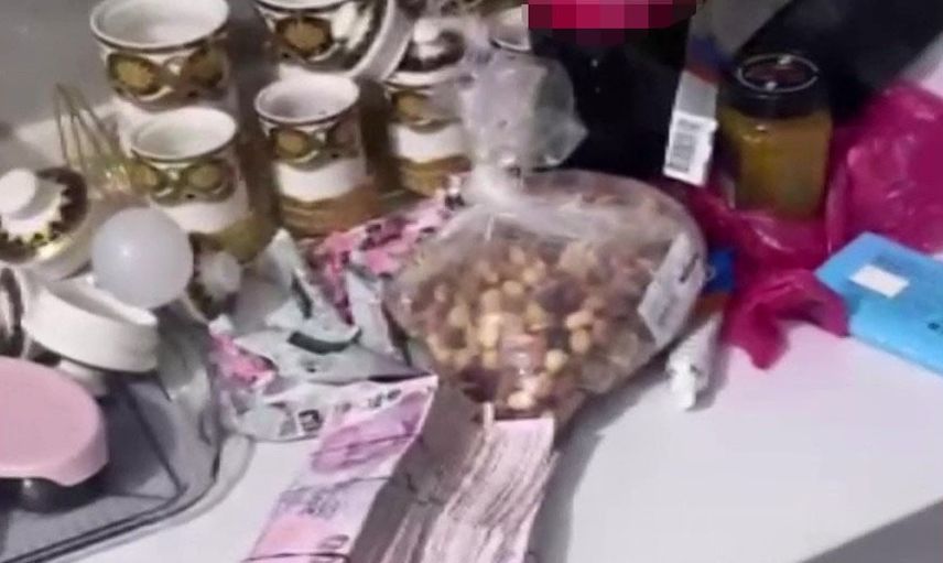 Fırının alt bölmesi uyuşturucu ve 65 bin lirayı ortaya çıkardı