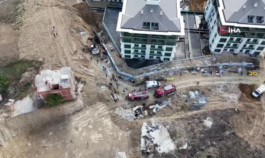 Başakşehir Şamlar'da inşaatta toprak kayması, kurtarma çalışmaları sürüyor