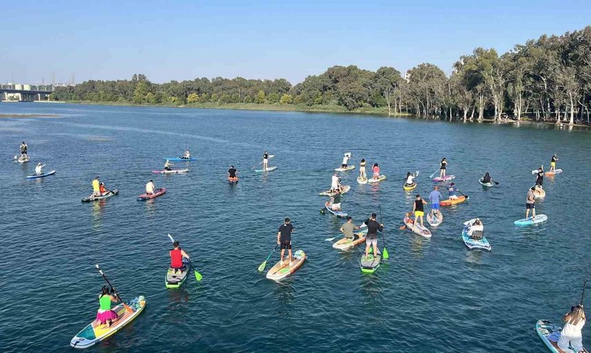 Kuşadası'nda denizde zafer coşkusu: doğa sporları tutkunları Türk bayraklarıyla kürek çekecek