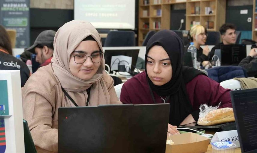 Yeni akademik yıl 206 bin genç için eğitimde sınav ötesi fırsatları öne çıkarıyor