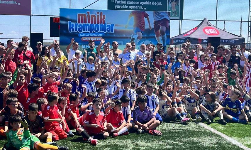 saha heyecanı ümraniye’de: minik kramponlar zafer kupası için yarıştı