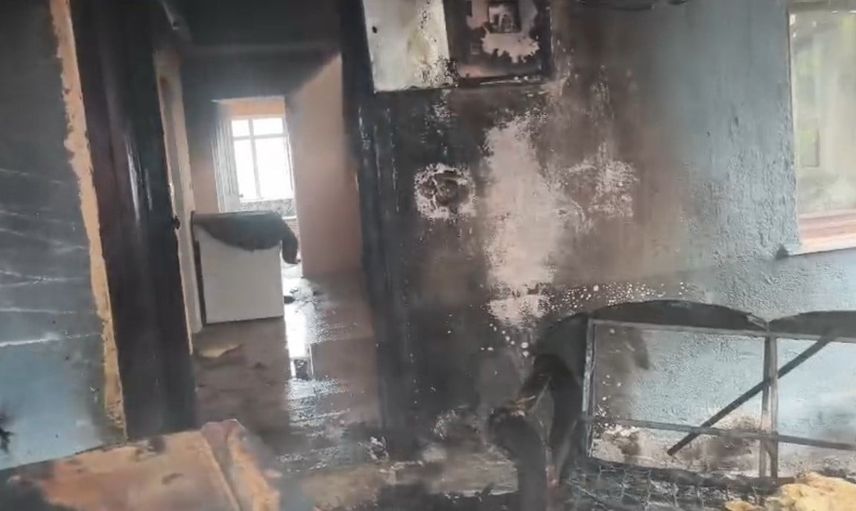 Boyabat'ta soba kaynaklı yangın bir evi kullanılamaz hale getirdi