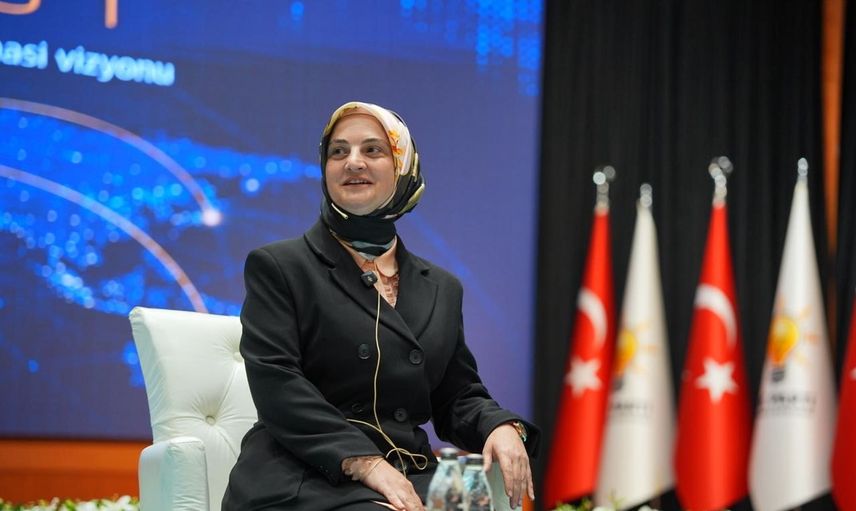 Gençler diplomasi atölyesinde uzmanlarla buluşuyor