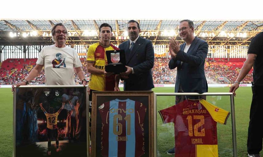 İzmir'de veda gecesi: İsmail Köybaşı jübilesinde Göztepe, Trabzonspor'u 2-1 yendi