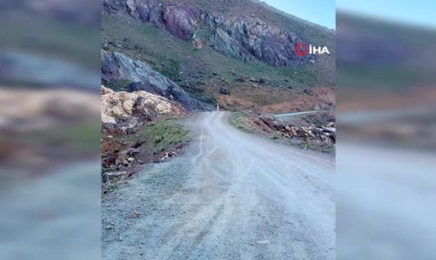 yüksekova zirvelerinde at sırtında keşifle doğayı tanıtıyorlar