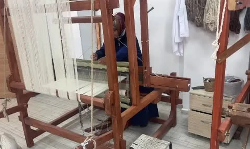 Siirt'te kilim ustasından ketenle geleceğe dokunan yolculuk