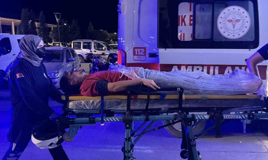 Sümerevler Mahallesi'nde motosiklet devrildi, sürücü hastaneye kaldırıldı
