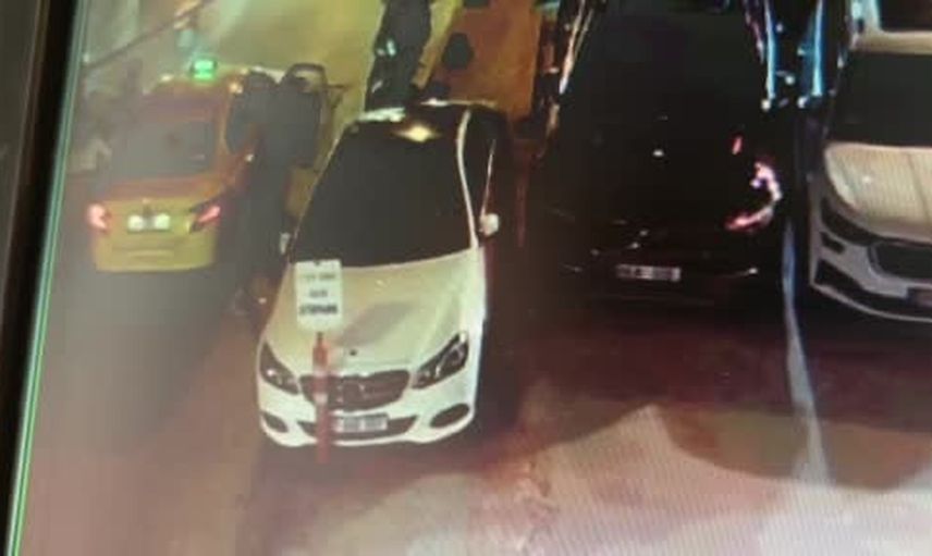 Karaköy'de taksiden indirilmeye çalışılan kanadalı turist Alex Soliman'ın saldırı anları kamerada