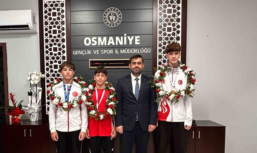 Osmaniye'de uluslararası başarı gösteren genç sporcular coşkuyla karşılandı