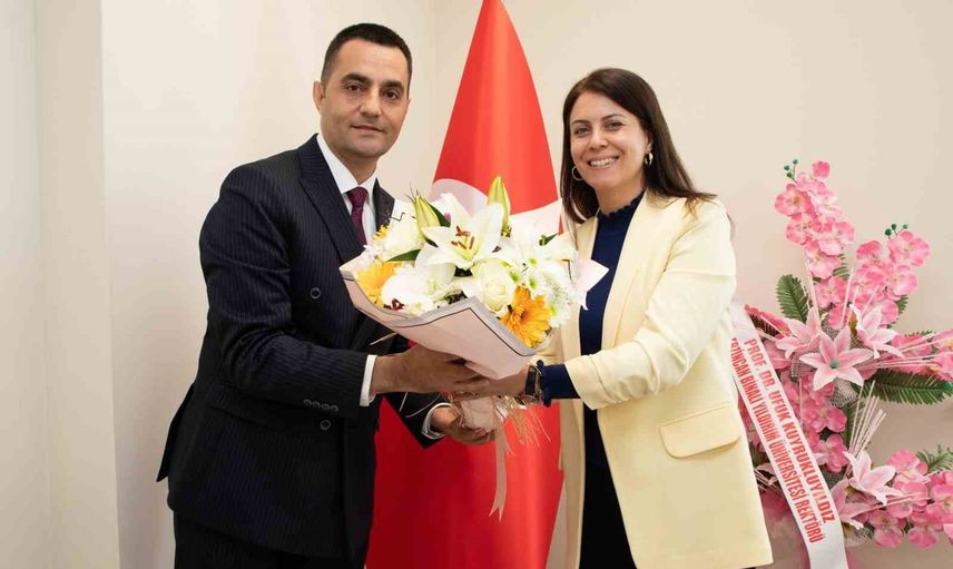 EBYÜ yabancı diller yüksekokulunda müdürlük görevi devredildi