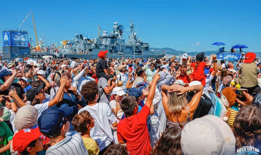 Mavi Vatan semalarında TEKNOFEST rüzgârı: hava araçları gösterisi büyüledi