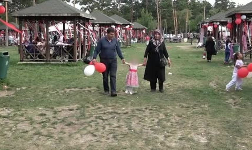 Otuz yıllık evlat hasreti koruyucu aileyle sona erdi: Ecrin Su evin neşesi oldu