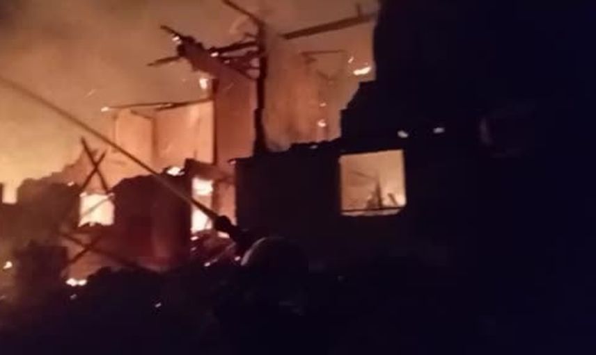 Rüzgarın etkisiyle büyüyen yangın Çerkeş köyünde 2 evi ve 1 ahırı kül etti