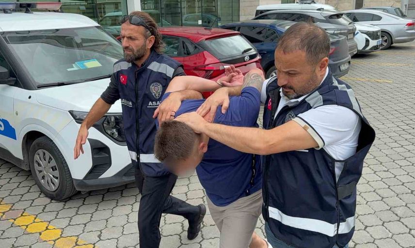 Ev baskınında aranan hükümlü ve çok sayıda silah ele geçirildi