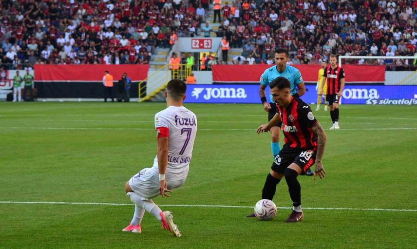 Çorum FK evinde ilk yarıda iki farklı üstünlük kurdu