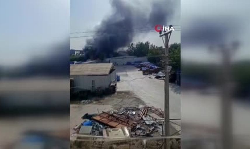 Kepez'de depoda çıkan alevler kısa sürede kontrol altına alındı