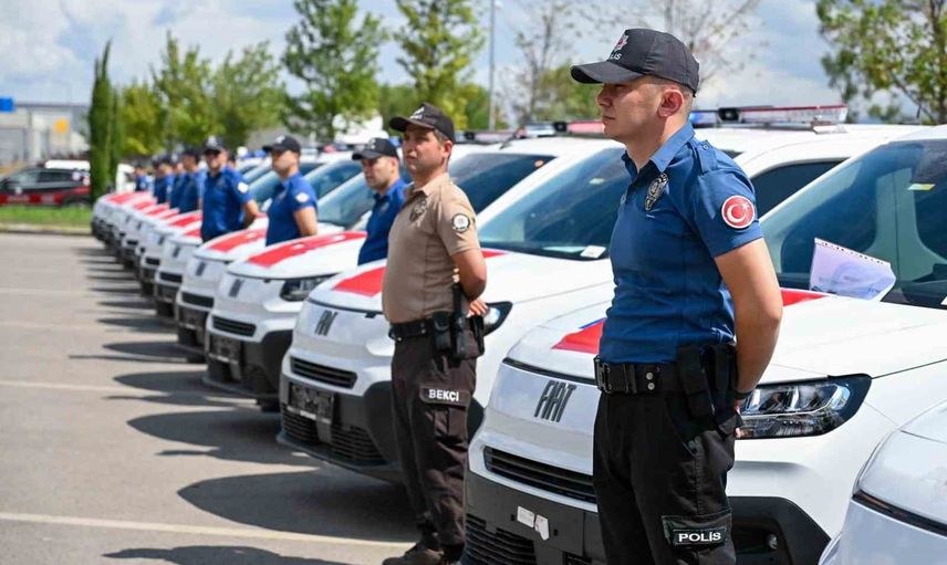Kocaeli emniyet filolarını güçlendirdi: 74 yeni araç hizmete alındı