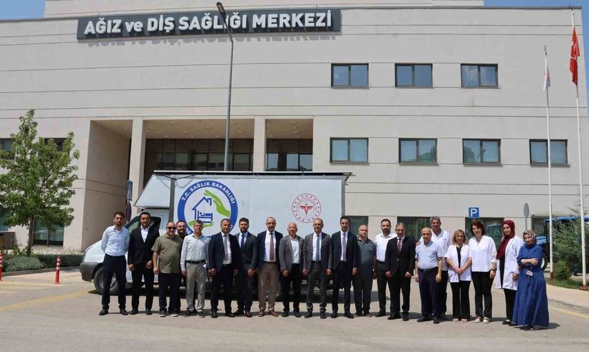 Mobil diş sağlığı aracı kırsalda sağlık hizmetlerini ayağa götürüyor