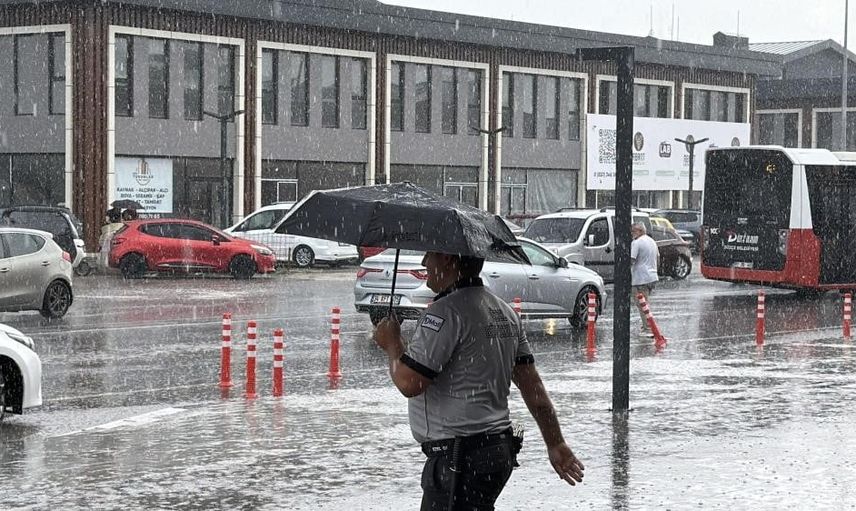 Düzce'ye gece saatlerinden itibaren sağanak ve serinlik geliyor