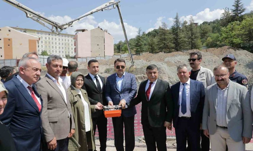 Emet'te yeni hükümet konağının temeli törenle atıldı