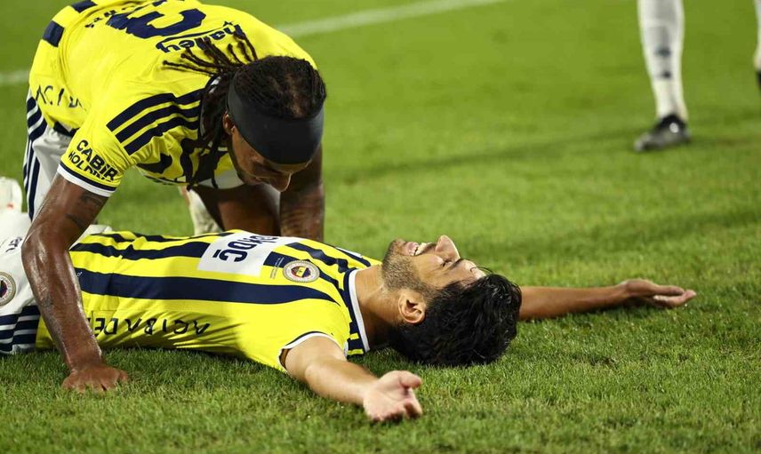 Fenerbahçe ilk yarıda baskı kurdu, Konyaspor karşısında 3-1 önde