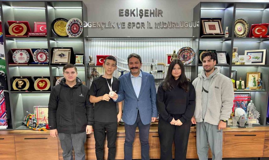 Eskişehir'in hemsball yükselişi: genç kategoride tarihi şampiyonluk