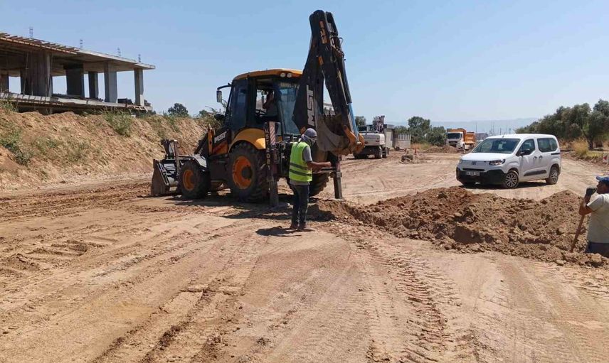 Aydın genelinde 17 ilçeyi kapsayan eş zamanlı yol yatırımı