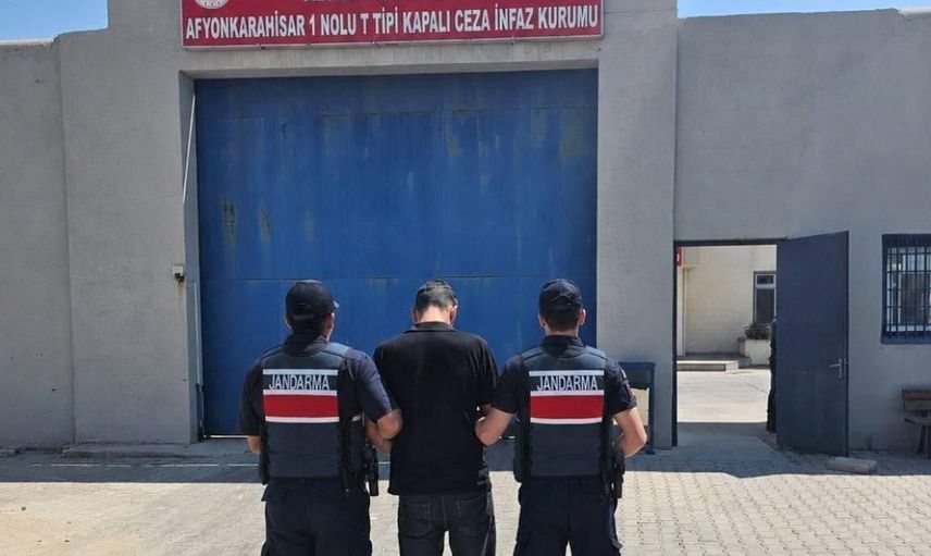 Afyonkarahisar'da denetimlerde 24 aranan şahıs yakalandı, 12'si cezaevine gönderildi