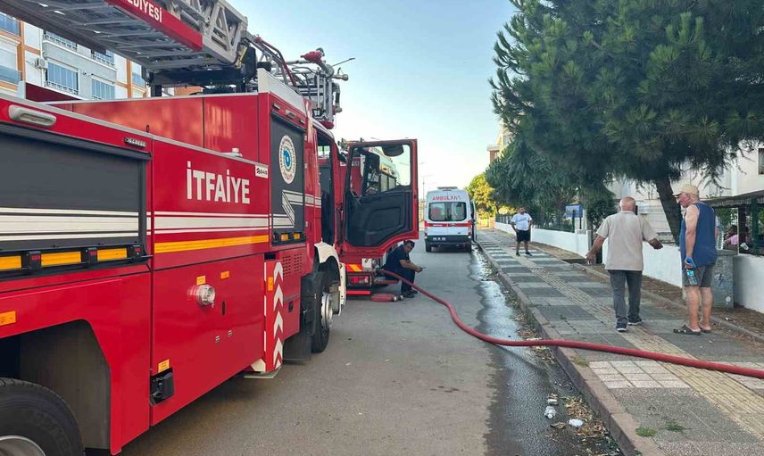 Süleymanpaşa'da üst kattaki yangın ekiplerin hızlı müdahalesiyle sınırlı kaldı