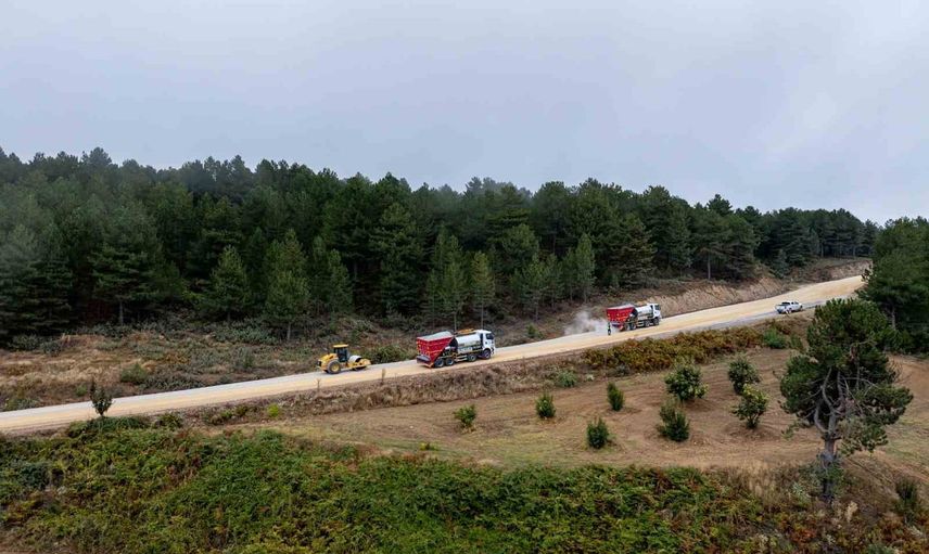 Söğütçük'ün ulaşımına nefes: 11 kilometrelik yol çift kat sathi kaplamaya geçti
