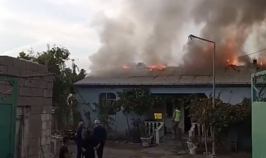 Iğdır Cennetabat'ta elektrik tesisatı yangını evi kullanılamaz hale getirdi
