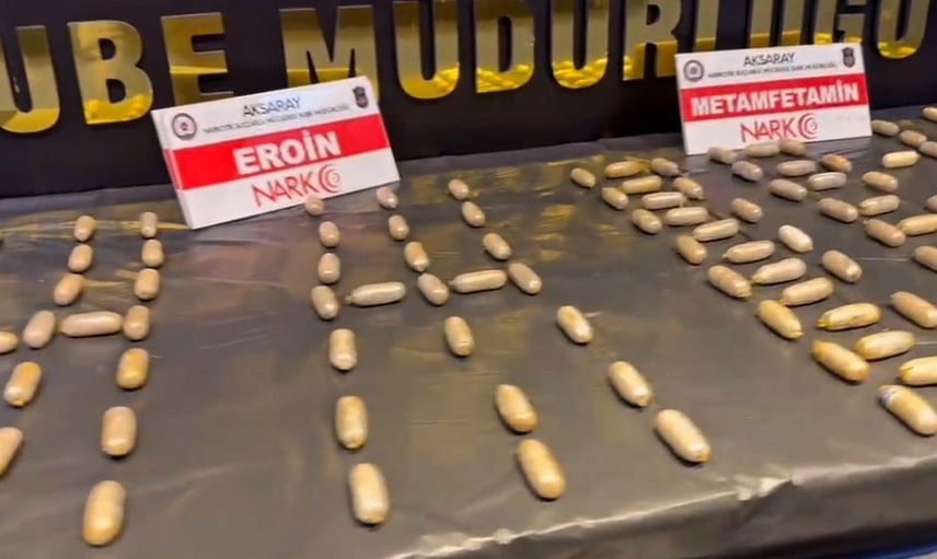Şehirlerarası kontrolde yuttukları uyuşturucu midelerinde çıktı