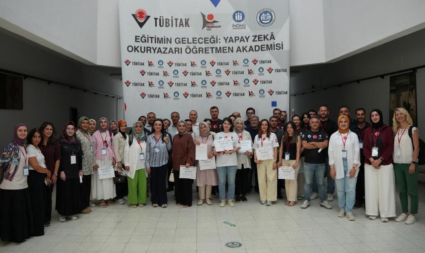 Yapay zekâyla sınıfa hazırlık: öğretmen akademisi tamamlandı