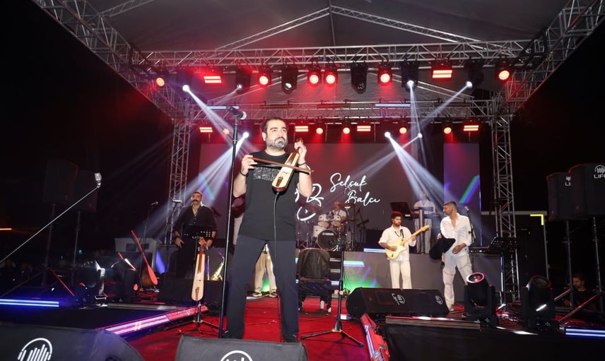 NebiyanFest'te Karadeniz ezgileriyle Selçuk Balcı coşkusu
