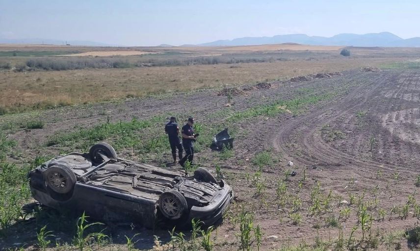 Kayseri'de Elbaşı-Bünyan yolunda takla atan otomobilde iki kişi yaşamını yitirdi