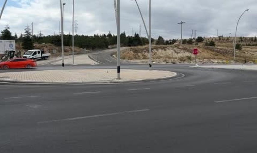 Park alanından çıkan araç çarpıştı: 19 yaşındaki motosiklet sürücüsü hayatını kaybetti
