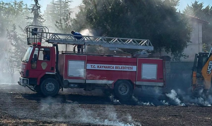 Kıvılcımlar Pınarhisar'da inşaat alanında yangın tetikledi