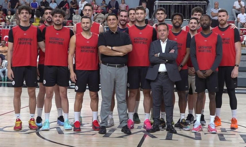 Gaziantep’te zafer yürüyüşü coşkusu ve basketbol lansmanında süper lig hedefi