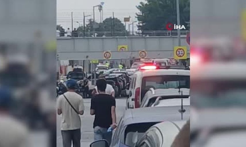 Fatih'te bıçaklı saldırı sonrası kaçan şüpheli ayağından vurularak yakalandı