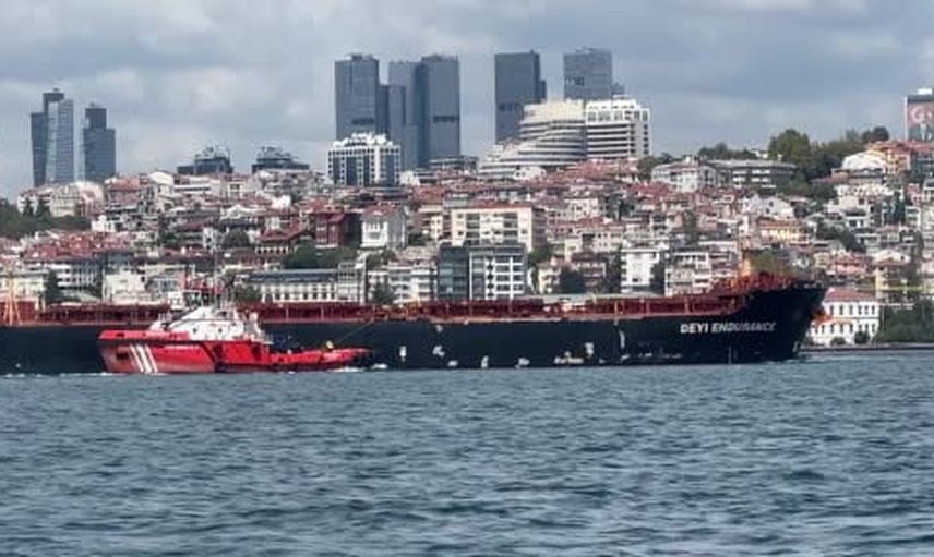 İstanbul boğazı'nda geçici trafik kesintisi: 289 metrelik 'Deyi Endurance' geçişi