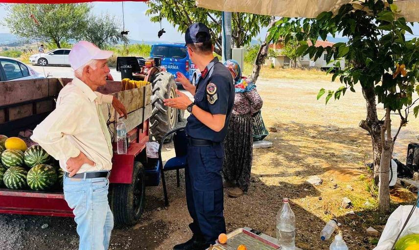 Köyde telefon tuzaklarına karşı jandarmadan bilinçlendirme çağrısı
