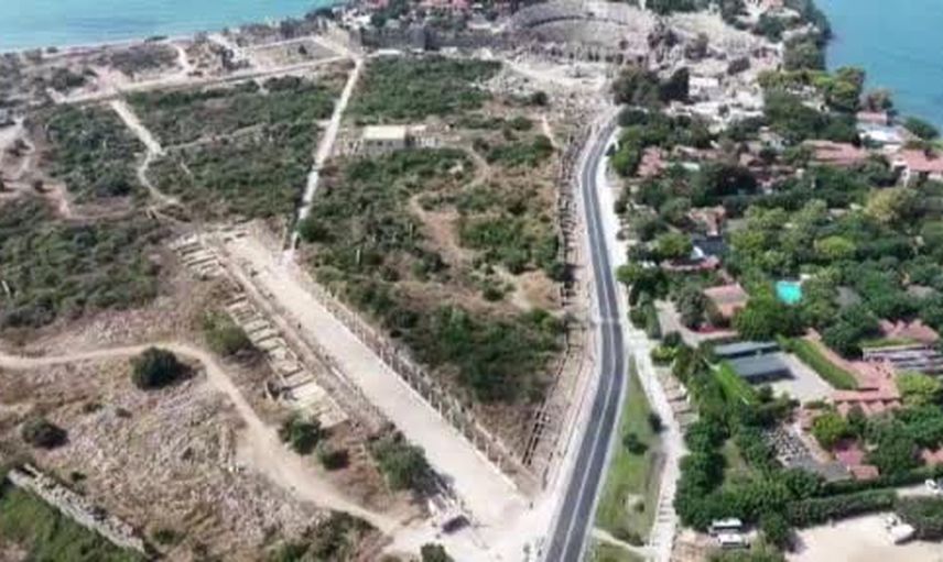 Side’de 390 metrelik b caddesi ve Herakles kapısının yeni bulguları ortaya çıktı