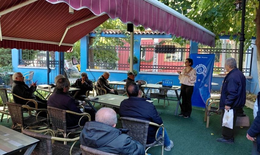 Yaşlılara dijital güvenlik eğitimiyle dolandırıcılığa karşı bilinç kazandırıldı