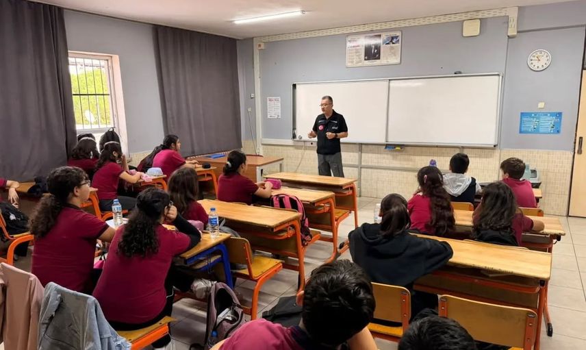 Okulda uygulanan tatbikatla öğrencilere afet bilinci kazandırıldı