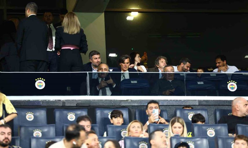 Vincenzo Montella gözlemdeydi: Fenerbahçe-Roma randevusu protokol tribününde